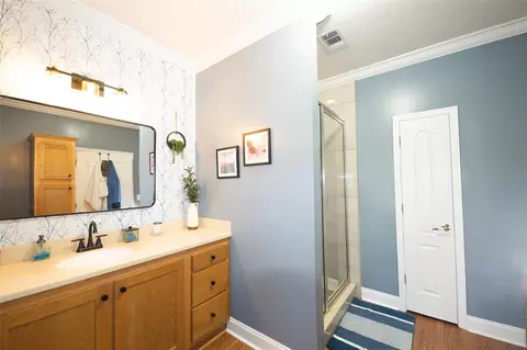 Bath - 7247 Arbordale Dr, Weeki Wachee, FL 34607 photo 4 of 7