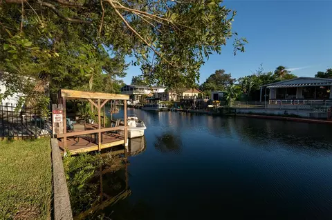 View/Area - 7247 Arbordale Dr, Weeki Wachee, FL 34607 photo 7 of 17