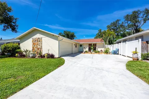 14803 Sunset Dr, Largo, FL 33774