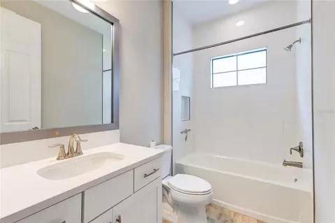 Bath - 4000 Burdick Loop, Odessa, FL 33556 photo 4 of 4