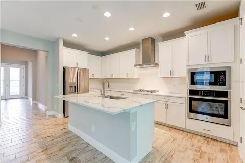 Kitchen - 4000 Burdick Loop, Odessa, FL 33556 photo 3 of 5