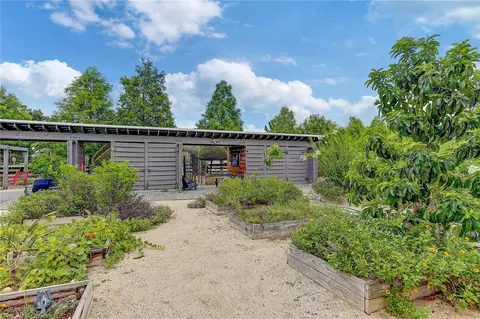 Exterior - 4000 Burdick Loop, Odessa, FL 33556 photo 18 of 22