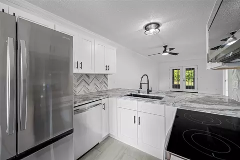 11201 122nd Ave #201, Largo, FL 33778