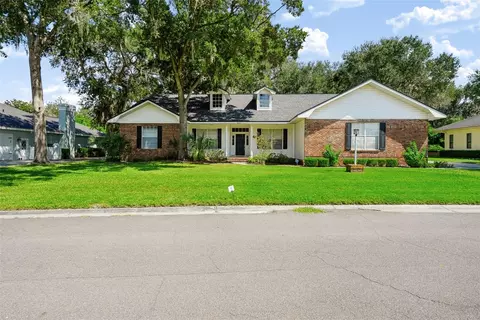 6646 Royal Forest Dr, Lakeland, FL 33811