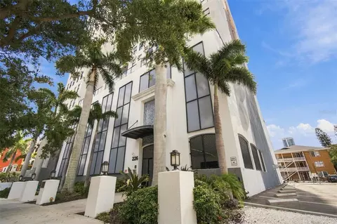 226 5th Ave N #M05, Saint Petersburg, FL 33701
