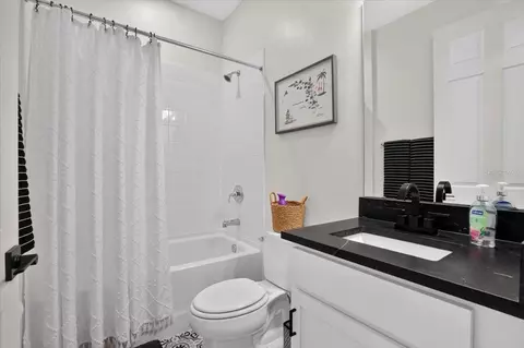 Bath - 10971 Bluestem Cv, Parrish, FL 34219 photo 2 of 3