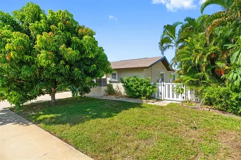 Exterior - 14331 Apache Ave, Largo, FL 33774 photo 12 of 12