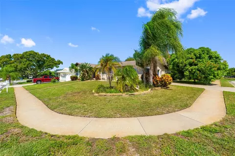 Exterior - 14331 Apache Ave, Largo, FL 33774 photo 11 of 12