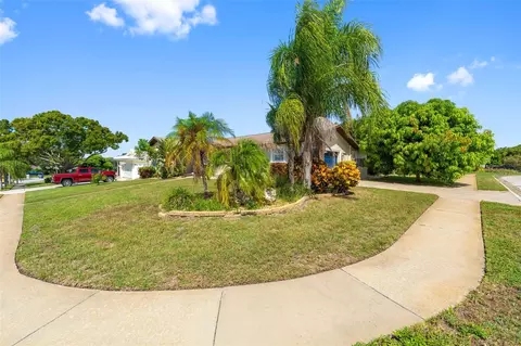Exterior - 14331 Apache Ave, Largo, FL 33774 photo 10 of 12
