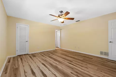 Bedroom - 14331 Apache Ave, Largo, FL 33774 photo 2 of 7