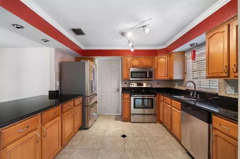 Kitchen - 14331 Apache Ave, Largo, FL 33774 photo 1 of 3