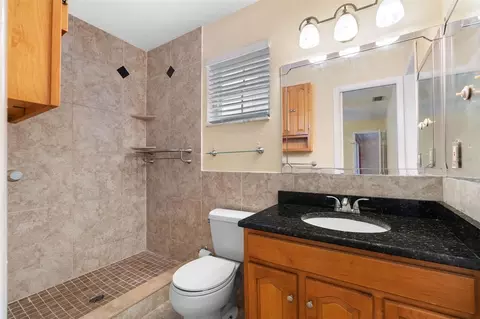 Bath - 14331 Apache Ave, Largo, FL 33774 photo 1 of 3