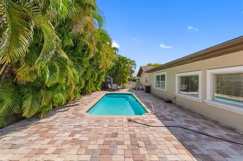 Exterior - 14331 Apache Ave, Largo, FL 33774 photo 4 of 12