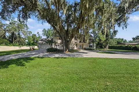 Exterior - 126 Goins Dr, Seffner, FL 33584 photo 2 of 7