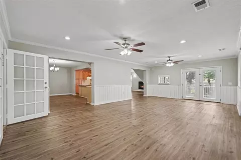 Living - 126 Goins Dr, Seffner, FL 33584 photo 3 of 9