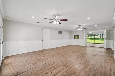 Living - 126 Goins Dr, Seffner, FL 33584 photo 7 of 9
