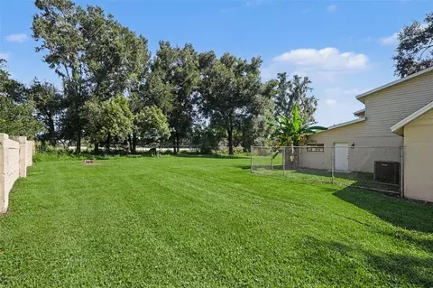 Exterior - 126 Goins Dr, Seffner, FL 33584 photo 5 of 7