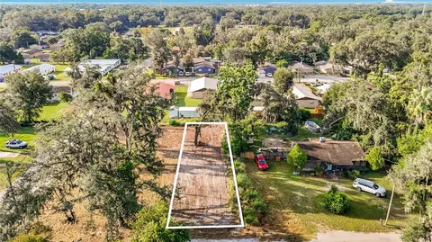 9321 Ripley Rd, Thonotosassa, FL 33592