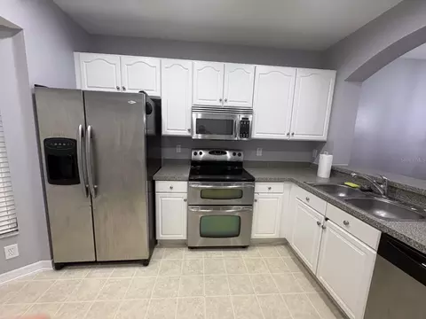 Kitchen - 12307 Foxmoor Peak Dr, Riverview, FL 33579 photo 4 of 4