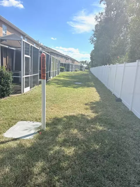 Exterior - 12307 Foxmoor Peak Dr, Riverview, FL 33579 photo 7 of 9