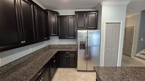 Kitchen - 13917 Roseate Tern Ln, Riverview, FL 33579 photo 4 of 5