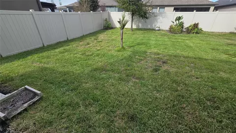 Exterior - 13917 Roseate Tern Ln, Riverview, FL 33579 photo 6 of 9