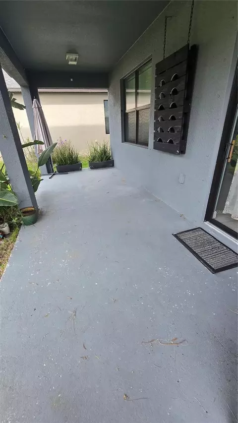 Exterior - 13917 Roseate Tern Ln, Riverview, FL 33579 photo 4 of 9