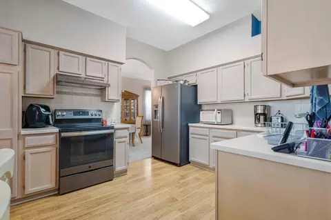 Kitchen - 1750 Split Fork Dr, Oldsmar, FL 34677 photo 2 of 3