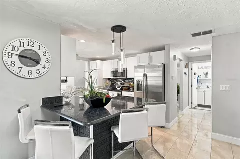 Kitchen - 1325 Oakcrest Dr, Brandon, FL 33510 photo 9 of 15