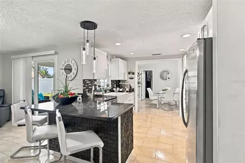Kitchen - 1325 Oakcrest Dr, Brandon, FL 33510 photo 7 of 15