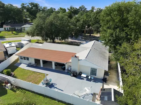 View/Area - 1325 Oakcrest Dr, Brandon, FL 33510 photo 16 of 16