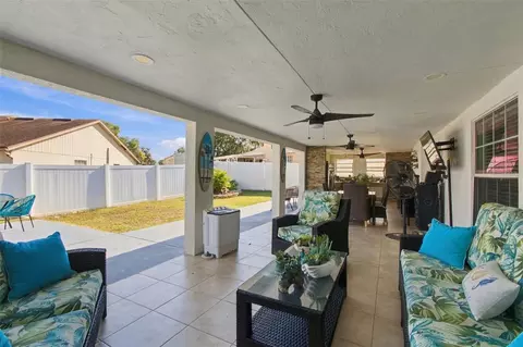 Exterior - 1325 Oakcrest Dr, Brandon, FL 33510 photo 11 of 18