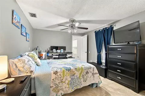 Bedroom - 1325 Oakcrest Dr, Brandon, FL 33510 photo 8 of 13