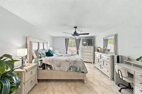 Bedroom - 1325 Oakcrest Dr, Brandon, FL 33510 photo 2 of 13