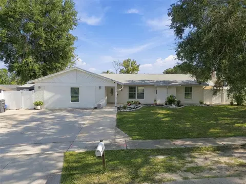 Exterior - 1325 Oakcrest Dr, Brandon, FL 33510 photo 16 of 18