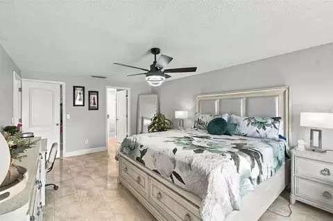 Bedroom - 1325 Oakcrest Dr, Brandon, FL 33510 photo 4 of 13