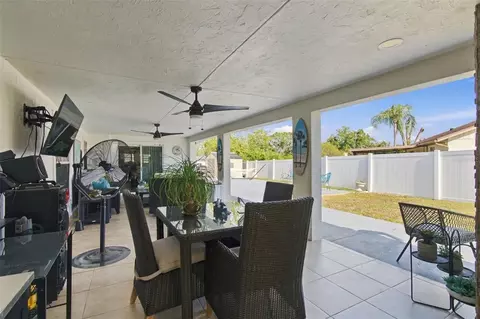 Exterior - 1325 Oakcrest Dr, Brandon, FL 33510 photo 13 of 18