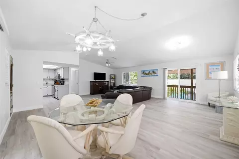 Dining - 8180 Anchor Point Dr, Weeki Wachee, FL 34607 photo 1 of 1