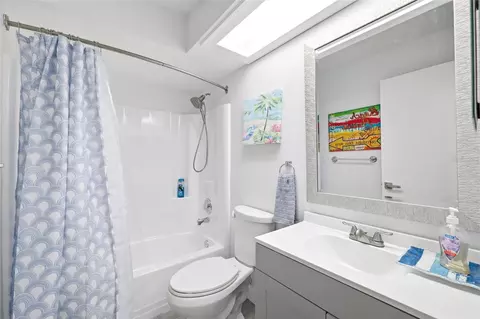 Bath - 8180 Anchor Point Dr, Weeki Wachee, FL 34607 photo 2 of 2