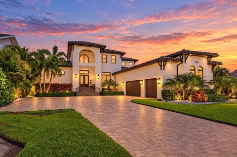 1341 Monterey Blvd NE, Saint Petersburg, FL 33704
