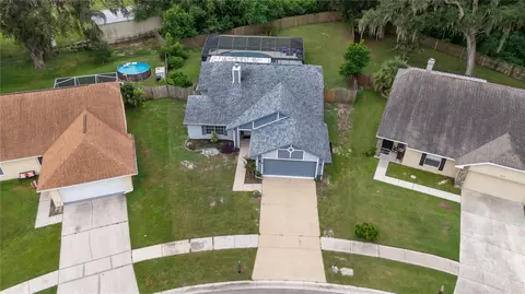View/Area - 2041 Shadow Pine Dr, Brandon, FL 33511 photo 1 of 7
