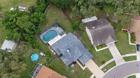 View/Area - 2041 Shadow Pine Dr, Brandon, FL 33511 photo 6 of 7