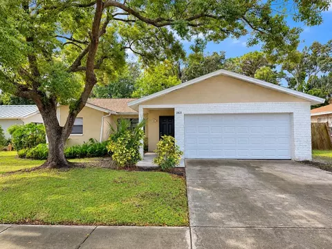 2821 Eagle Run Cir S, Clearwater, FL 33760