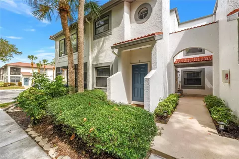 484 Santa Cruz Pl NE #F, Saint Petersburg, FL 33703