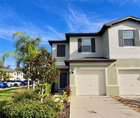5111 Forum Blvd, Holiday, FL 34690