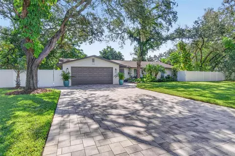 1002 N Florida Ave, Tarpon Springs, FL 34689