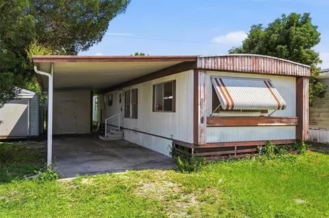 6322 New York St, Zephyrhills, FL 33542