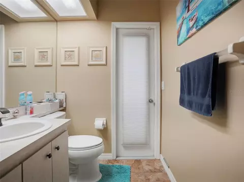 Bath - 3542 Conifer Loop, Spring Hill, FL 34609 photo 5 of 5