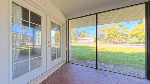 Exterior - 1108 NE 12th St, Ocala, FL 34470 photo 2 of 5
