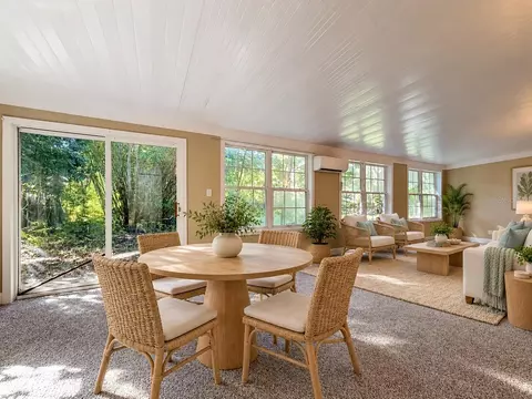 Dining - 1108 NE 12th St, Ocala, FL 34470 photo 3 of 3
